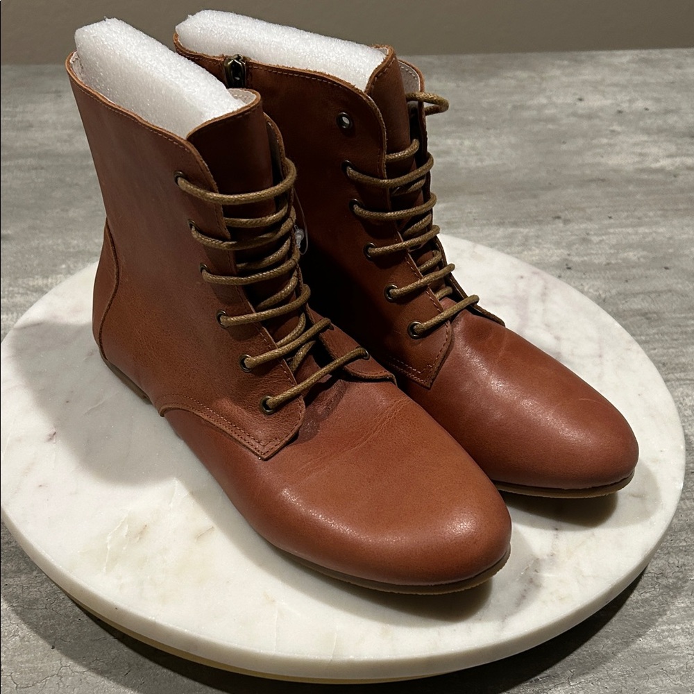 Spellbound Tan Lace-Up ankle Boots women’s size 40  - 9.5
